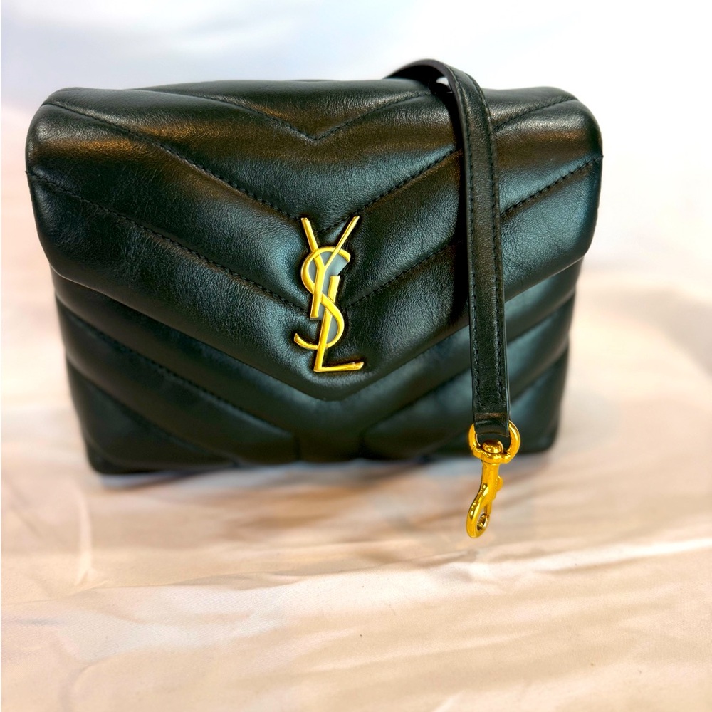 STUNNNING Authentic YSL (Yves Saint Laurent) Toy Lou Lou- Dark Green ***